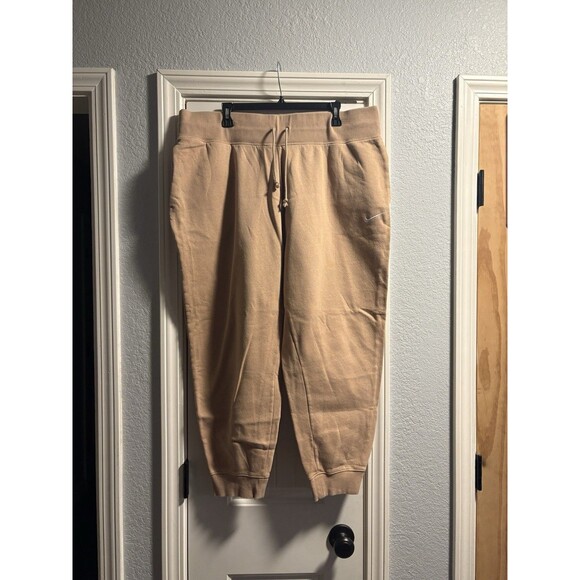 Nike Sportswear Club Sweatpants Women 2XL Camel Fleece Joggers Pull-On Waist - Picture 1 of 7